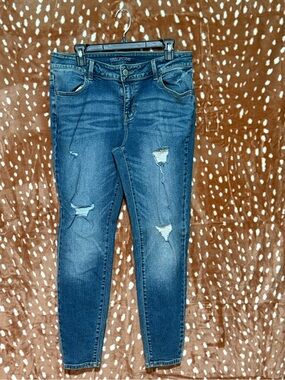 Maurices Women's Distressed Skinny Jeans in Dark Blue Wash